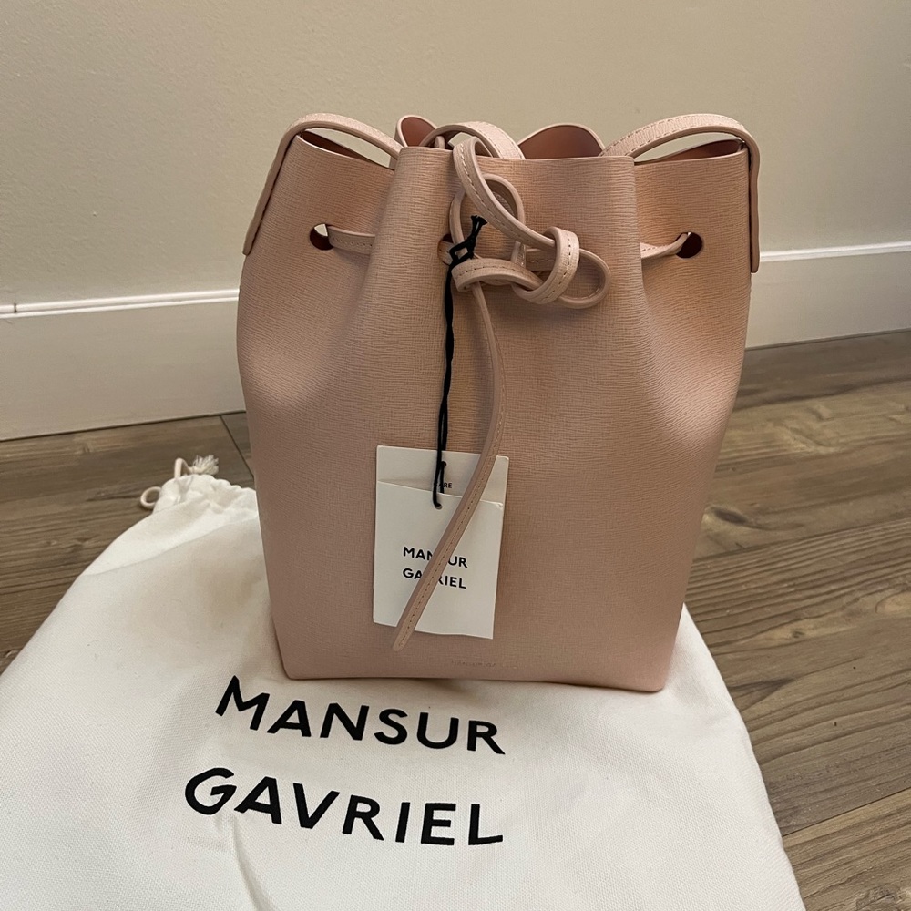 Mansur Gavriel Saffiano Mini Bucket Bag in Rosa